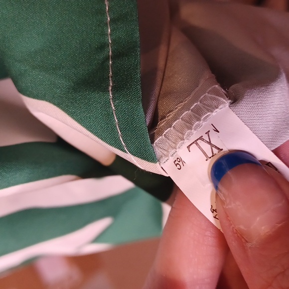 New green white print blouse size xl - Picture 4 of 4